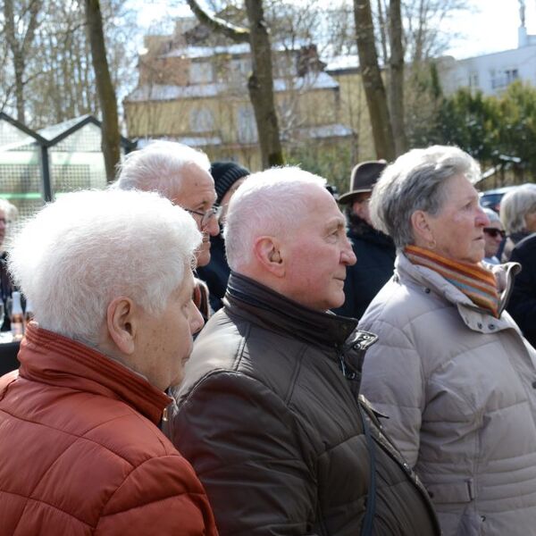 Enthüllung Denkmäler Grezzbachpark 28