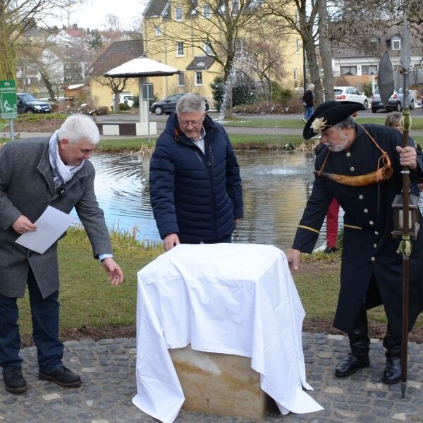 Enthüllung Denkmäler Grezzbachpark 3