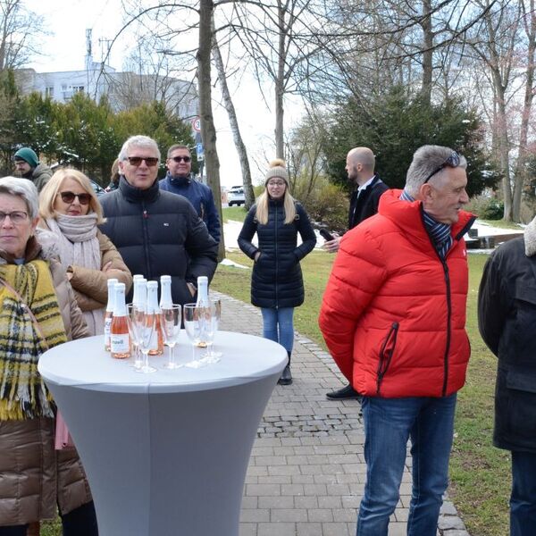 Enthüllung Denkmäler Grezzbachpark 41