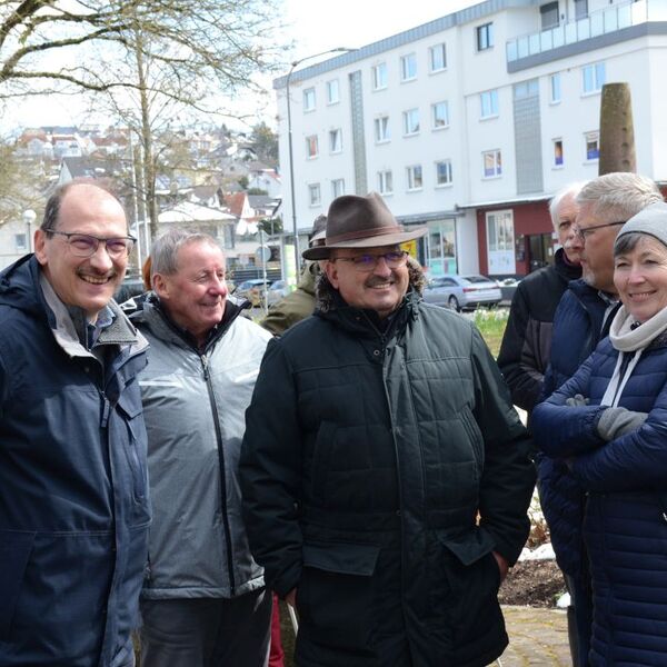 Enthüllung Denkmäler Grezzbachpark 42