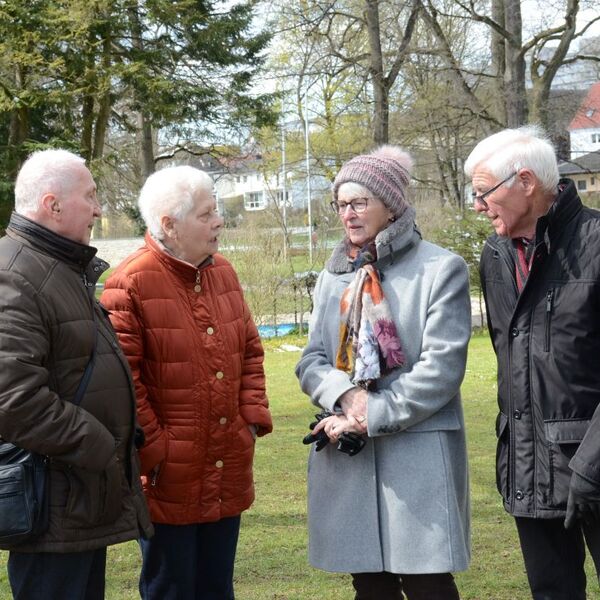 Enthüllung Denkmäler Grezzbachpark 43