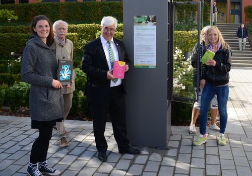 Enthüllung 'offener Bücherschrank' Foto Nr. 9