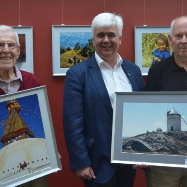 Eröffnung von zwei Kunstausstellungen 2