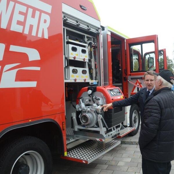 Fahrzeugeinweihung FFW Dirlos 48