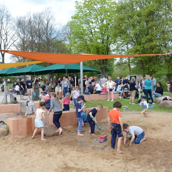 Familienfest im Grezzbachpark 28