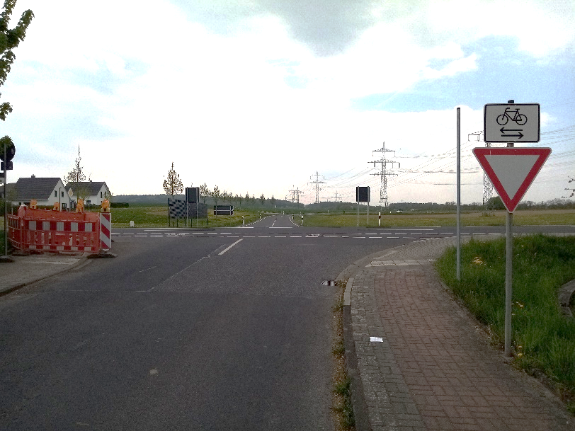 Verkehrsregeln Radweg Dirlos Steinstraße